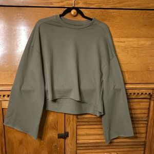 No Comment Crew Neck Crop Sweatshirt - Host Pick